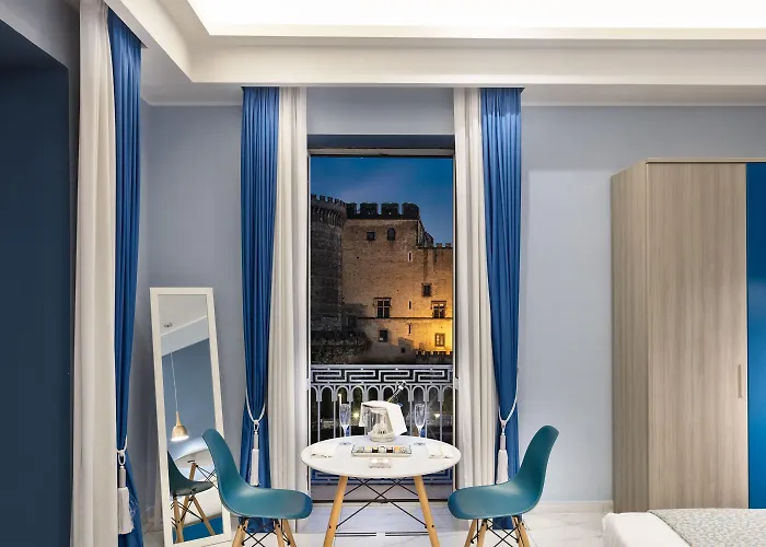 Bed and Breakfast Main - Municipio Napoli